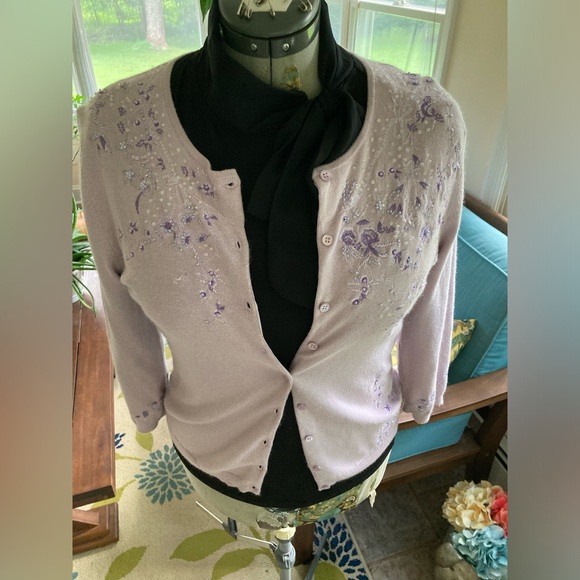 Beautiful lavender beaded sweater cardigan. SOFT - Picture 7 of 9